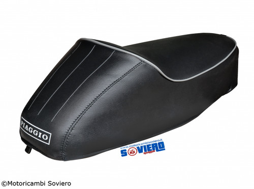 Sella gobba nera con - nera, scritta
